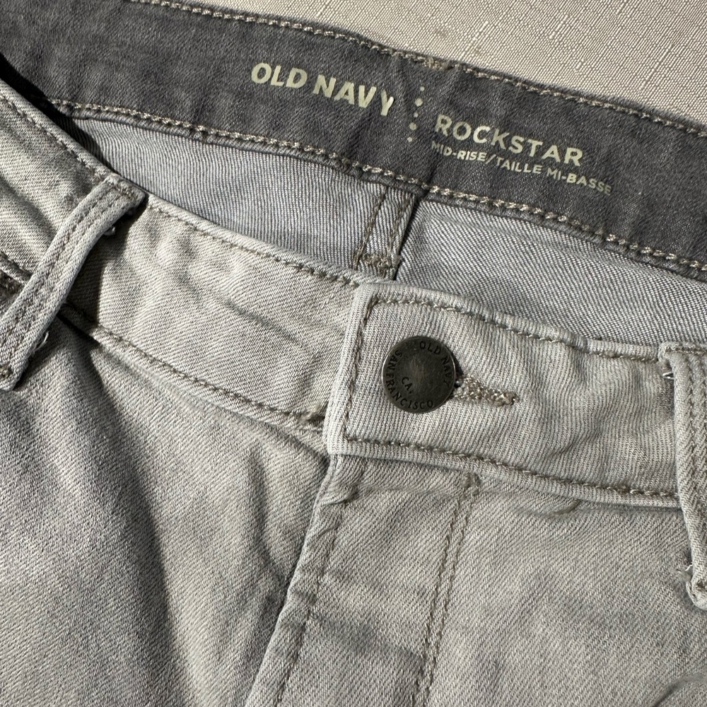 Old Navy Rockstar Jeans Grey Size 10R